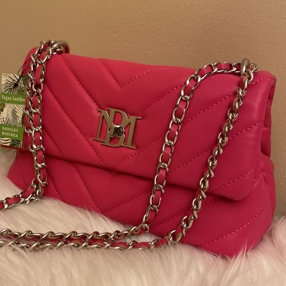 NWT Badgley Mischka Quilted Bag w /letter lock closure - Picture 3 of 12